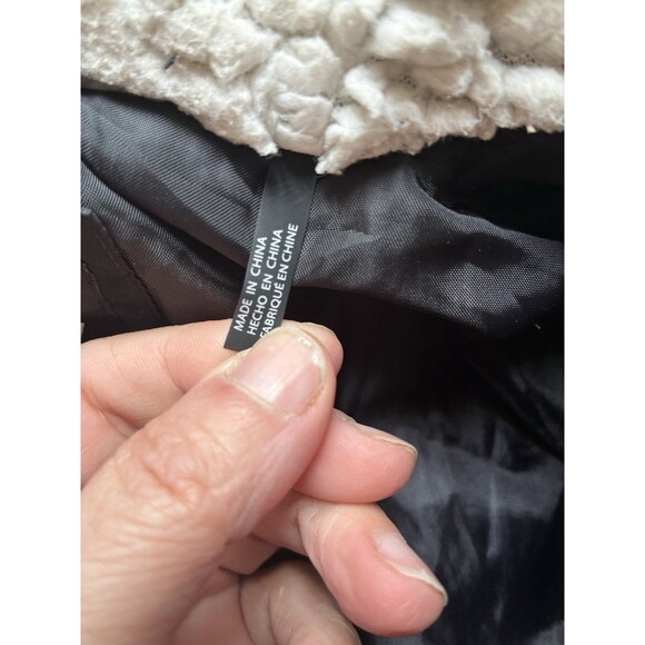 DKNY Girls Black Puffer Coat Faux Fur Hood Zip Jacket Size 7/8 S/P Warm - Picture 11 of 15